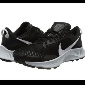 Size 6- Nike Pegasus Trail 3 Black Pure Platinum brand new